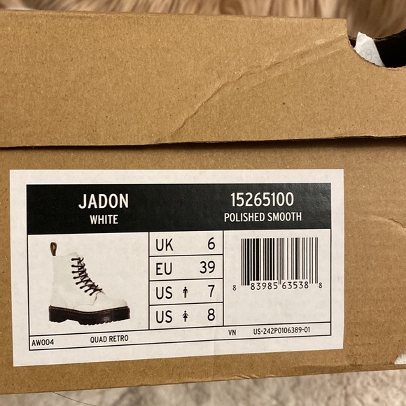 JADON BOOT SMOOTH LEATHER PLATFORMS DR. MARTENS NWT - Picture 10 of 10